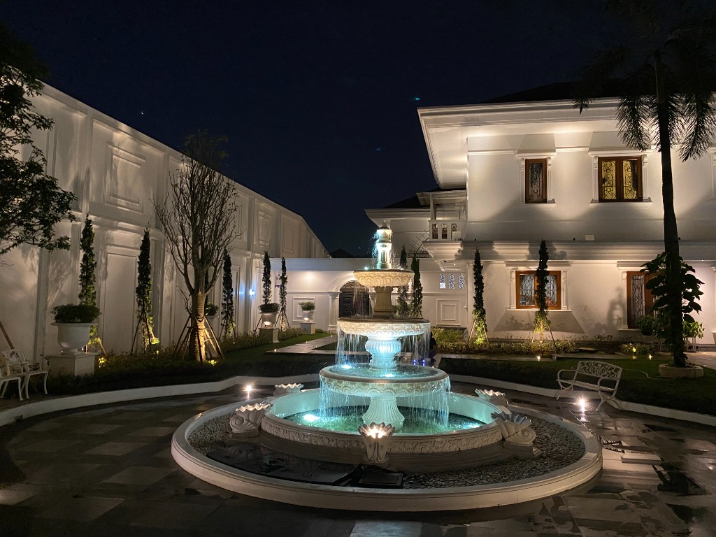 Classic Luxury House View 2